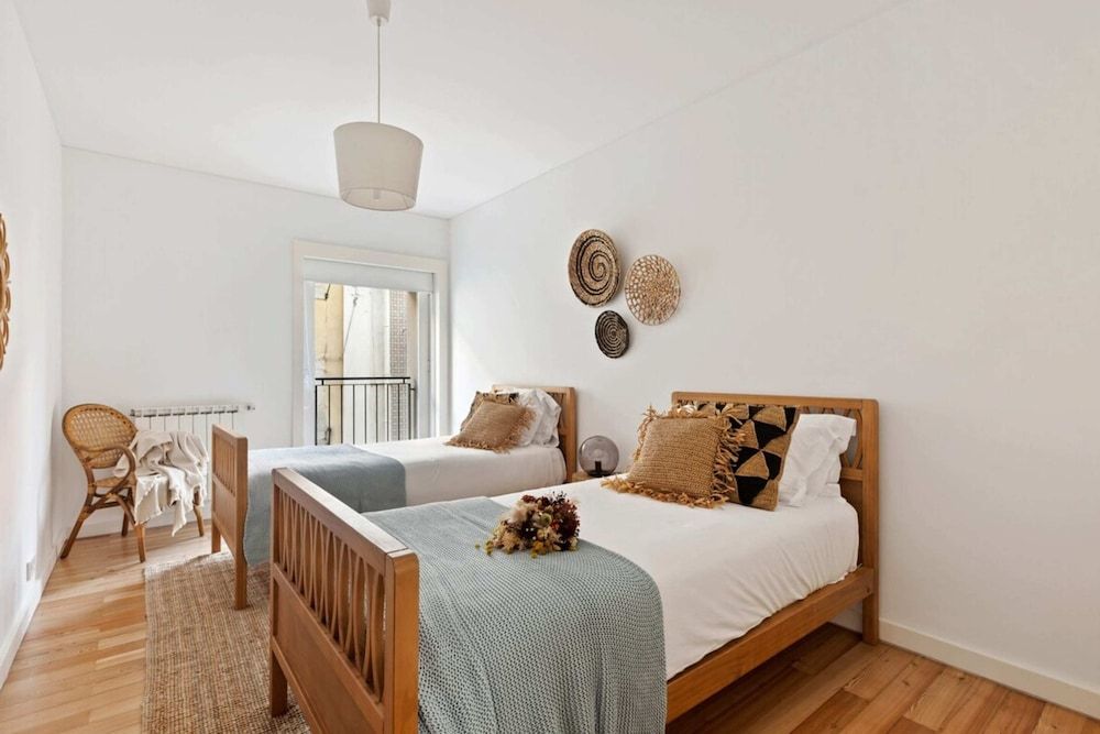 Beautiful 2 Bedroom Apartment in Bairro Alto 4