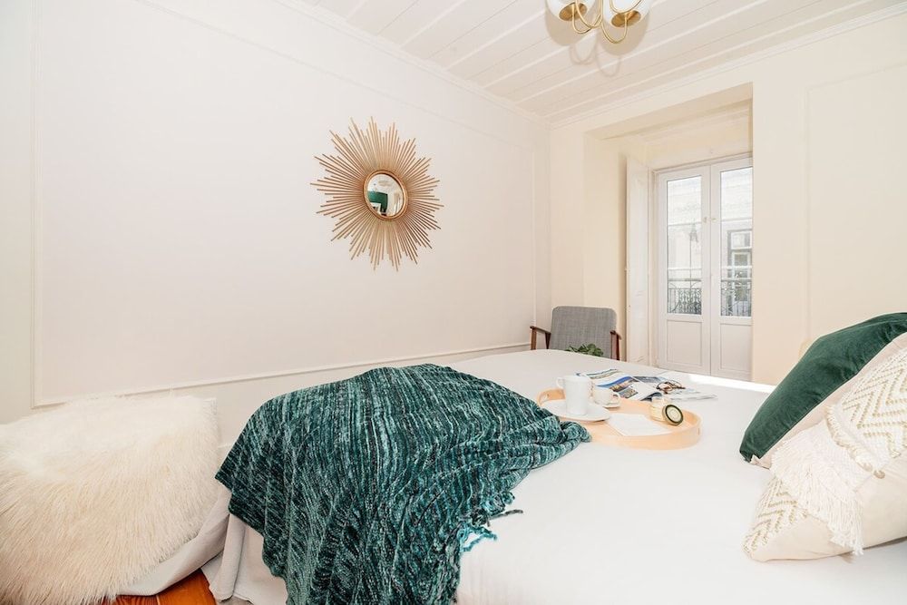 Stunning & Modern 2 Bedroom Apartment in Chiado