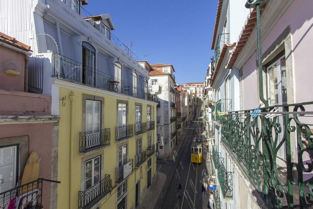 Chiado Blue by Homing Apartment 13