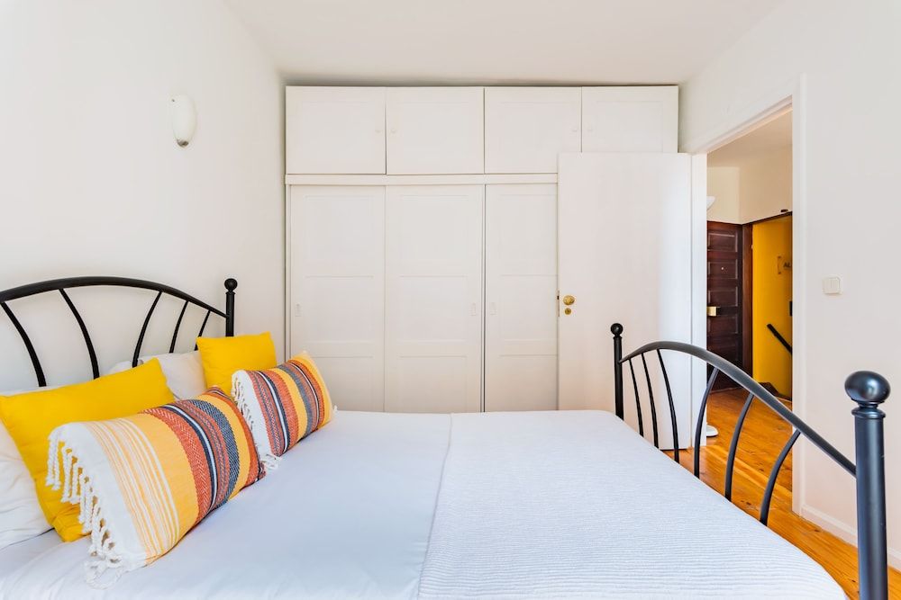 2BR at Chiado Historical Heart of Lisbon room 3