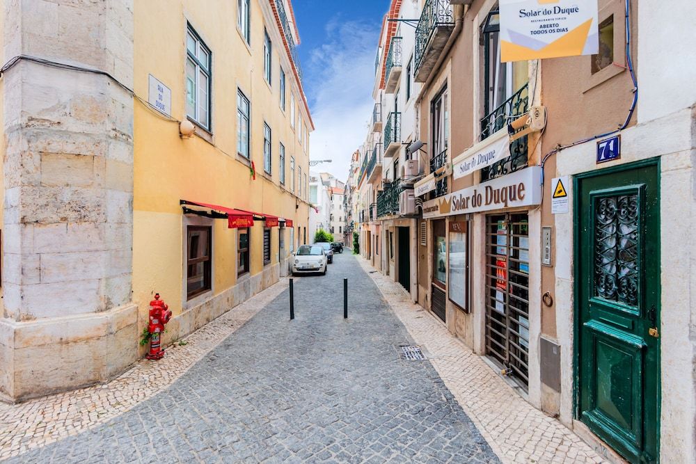 2BR at Chiado Historical Heart of Lisbon 3