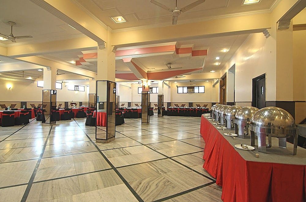 Banquet hall