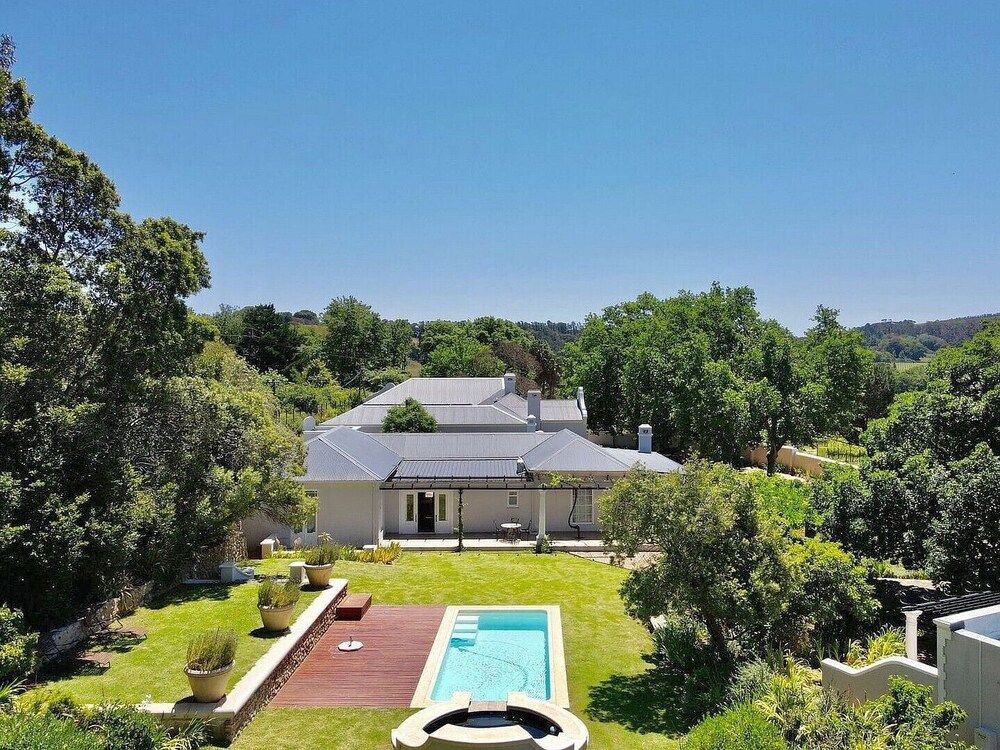 Banhoek Corner Guesthouse exterior_detail