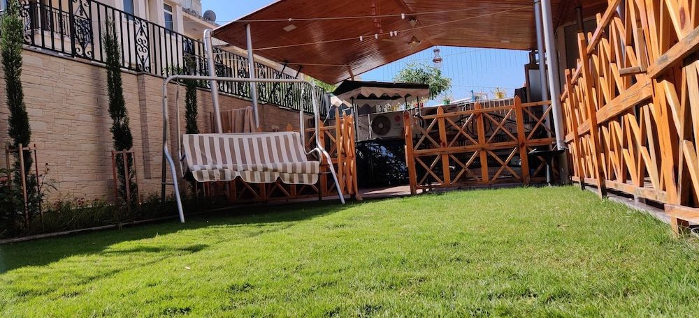 Room in Condo - 'mount View Double-bed' By Aparna Bienvenue ! Room, 1 Bedroom, Smoking, Balcony 34