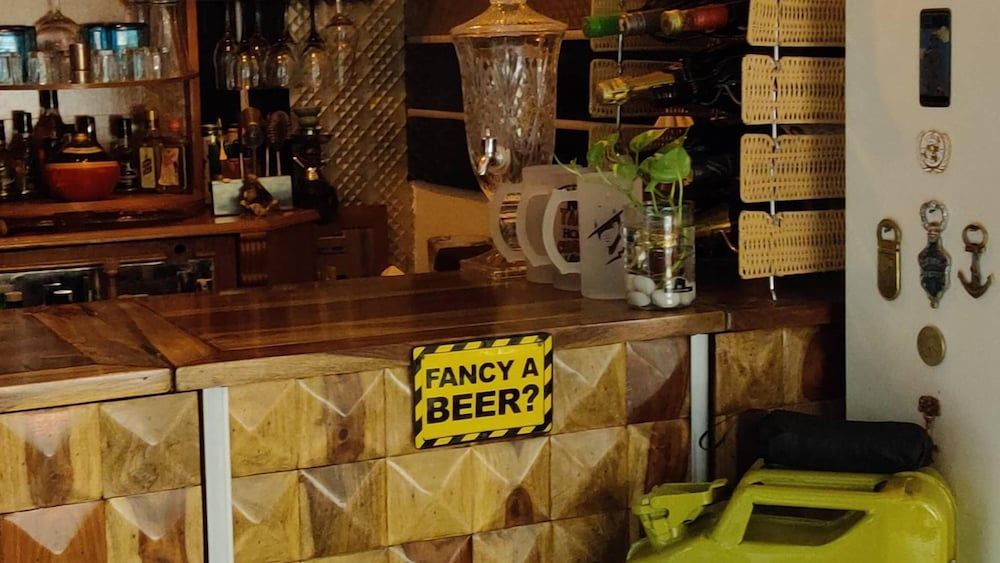 Room in Condo - 'mount View Double-bed' By Aparna Bienvenue ! Room, 1 Bedroom, Smoking, Balcony 4