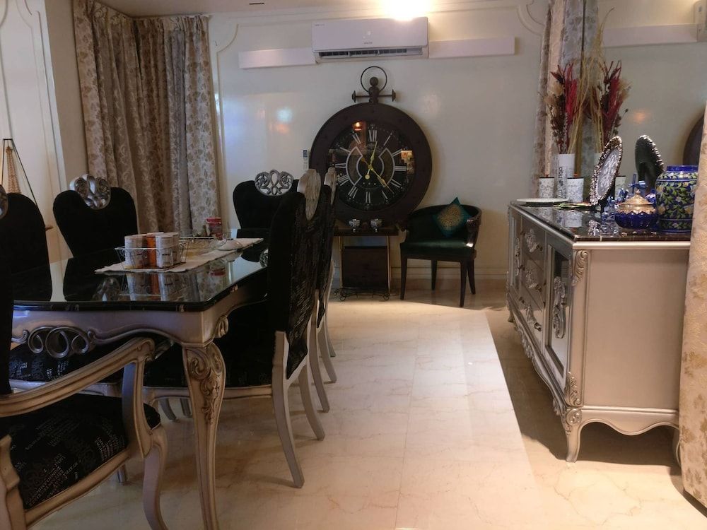 Room in Condo - 'mount View Double-bed' By Aparna Bienvenue ! Room, 1 Bedroom, Smoking, Balcony 19