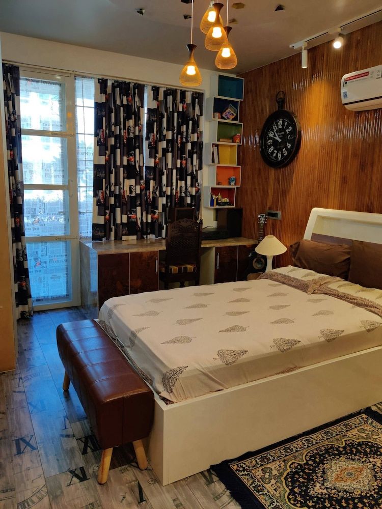 Room in Condo - 'mount View Double-bed' By Aparna Bienvenue ! Room, 1 Bedroom, Smoking, Balcony 40