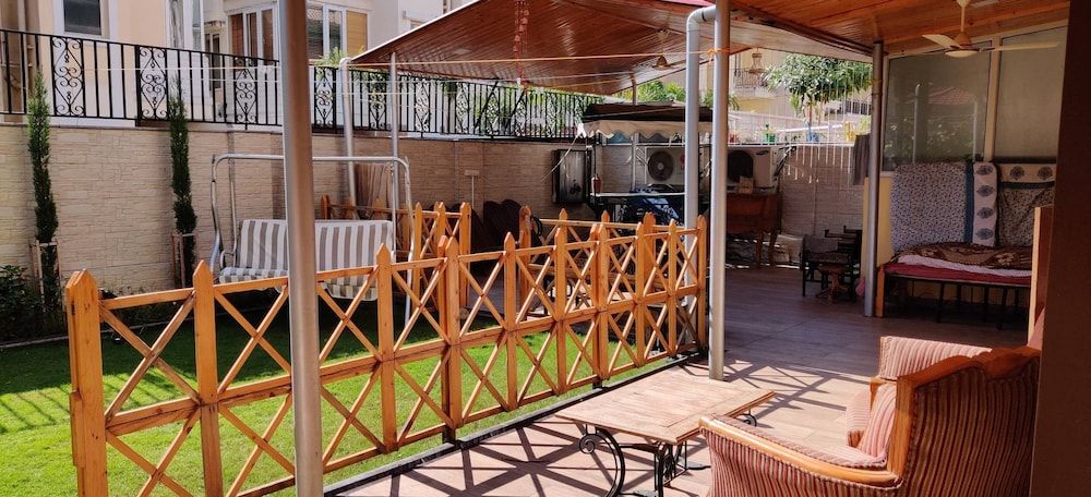 Room in Condo - 'mount View Double-bed' By Aparna Bienvenue ! Room, 1 Bedroom, Smoking, Balcony 32