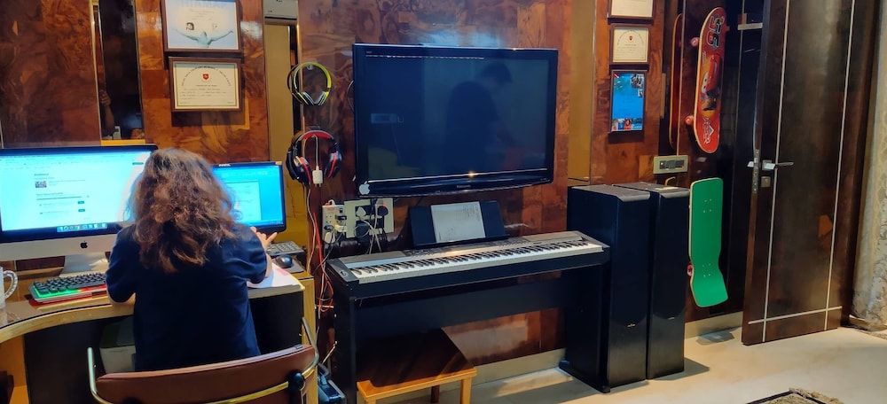 Room in Condo - 'mount View Double-bed' By Aparna Bienvenue ! Room, 1 Bedroom, Smoking, Balcony 30