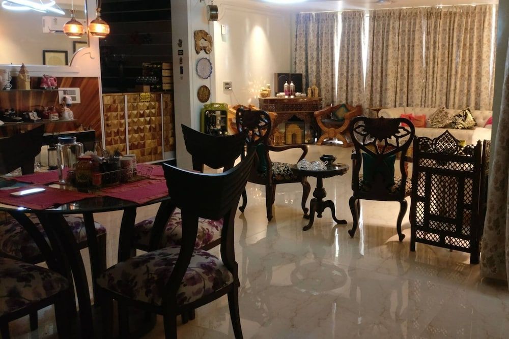 Room in Condo - 'mount View Double-bed' By Aparna Bienvenue !