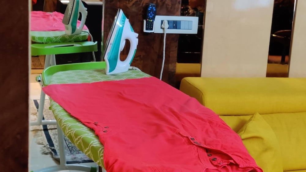 Room in Condo - 'mount View Double-bed' By Aparna Bienvenue ! Room, 1 Bedroom, Smoking, Balcony 7