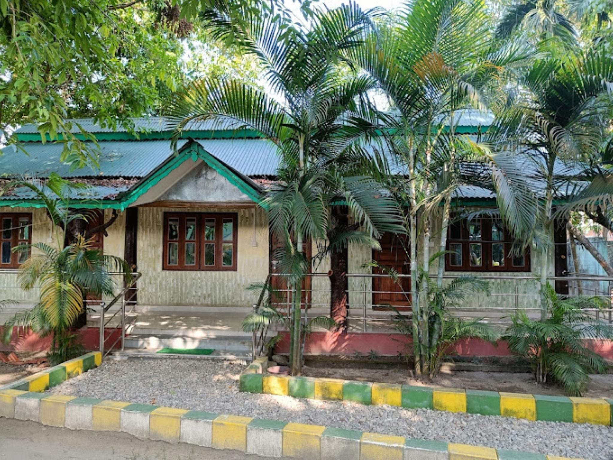 undefined Goroomgo Green Gold Resort Lataguri 3