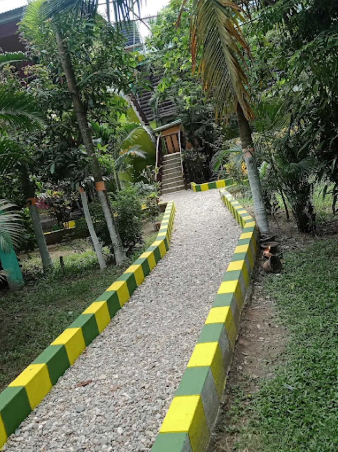 undefined Goroomgo Green Gold Resort Lataguri 8