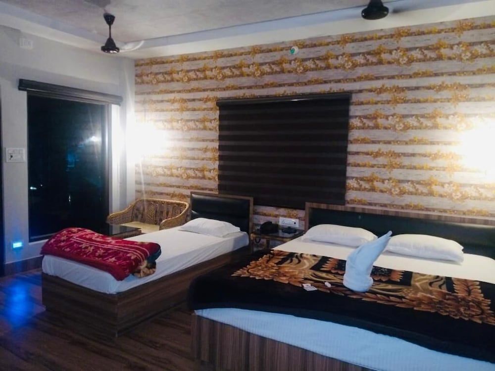 Kadambini Jungle Resort Deluxe Room 5