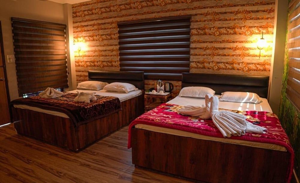 Kadambini Jungle Resort Deluxe Room 2