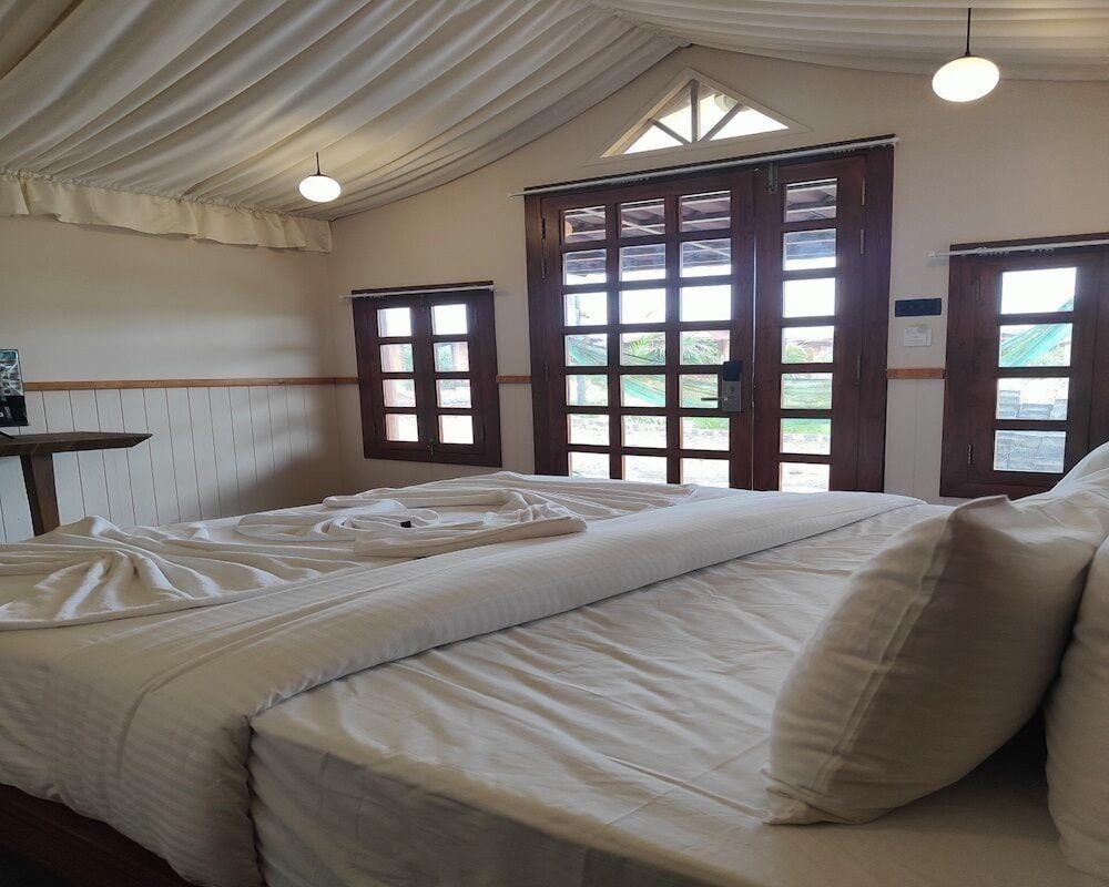 undefined Nirvana Resort and Restaurant 8