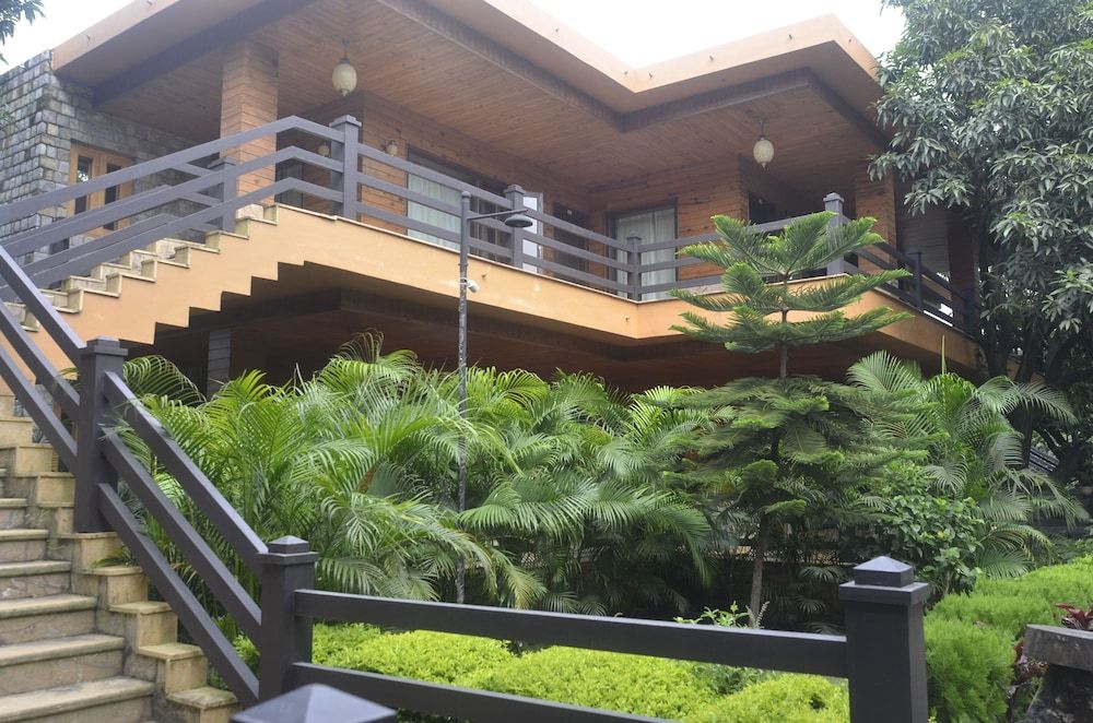 undefined Tuskar’s Resort 4