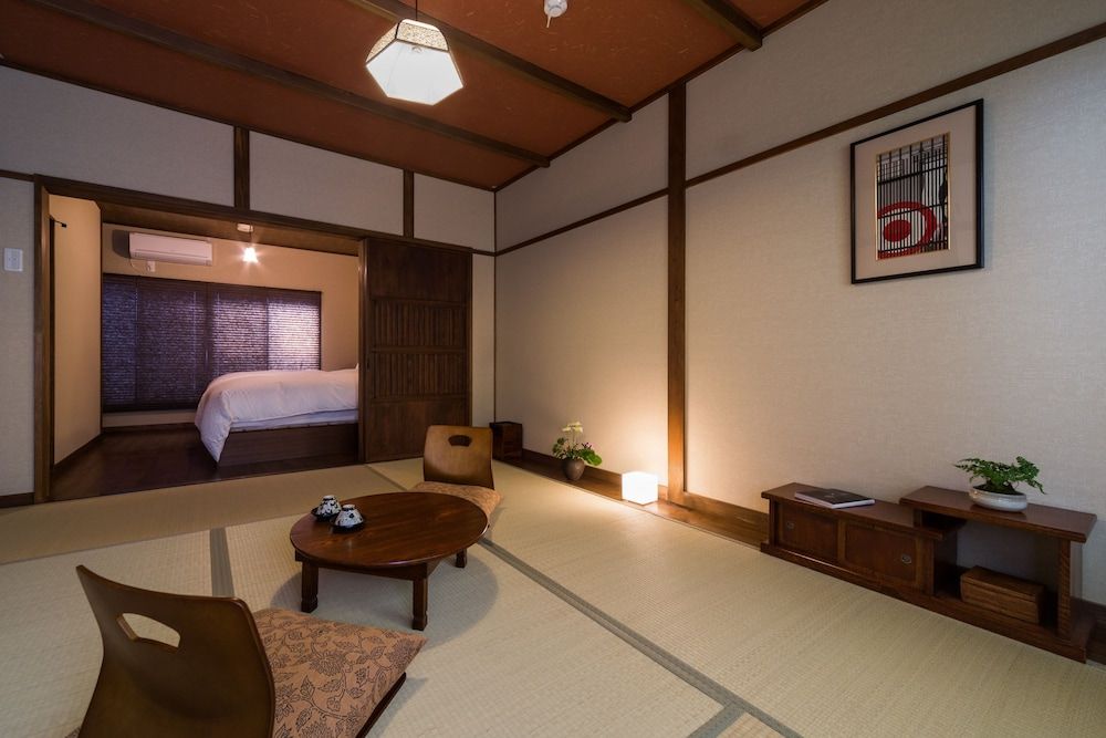 Kyoisuke Mukadeyacho Otonari room 4