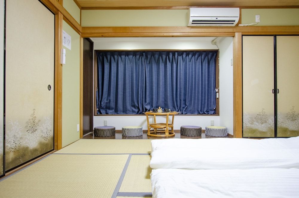 Kawabata room 4