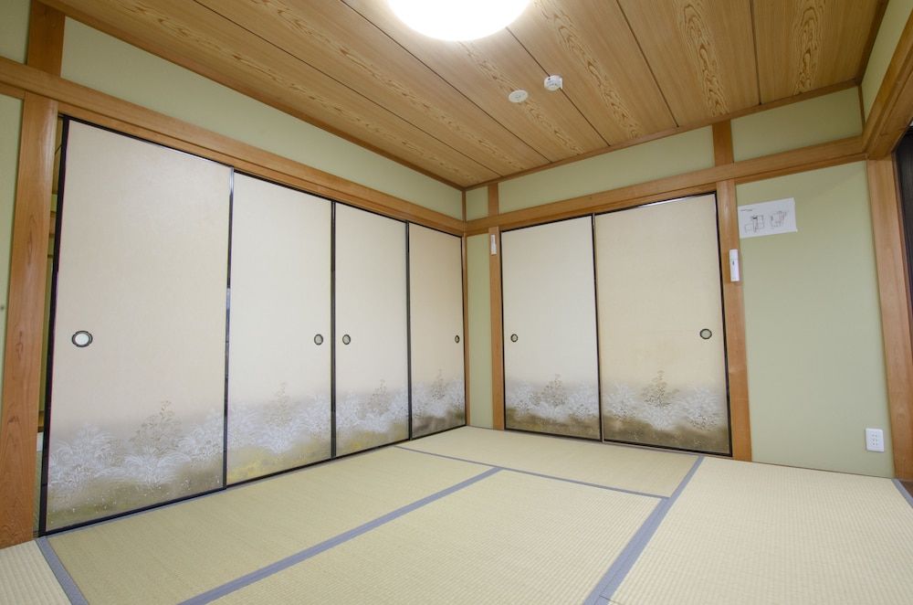 Kawabata room 3