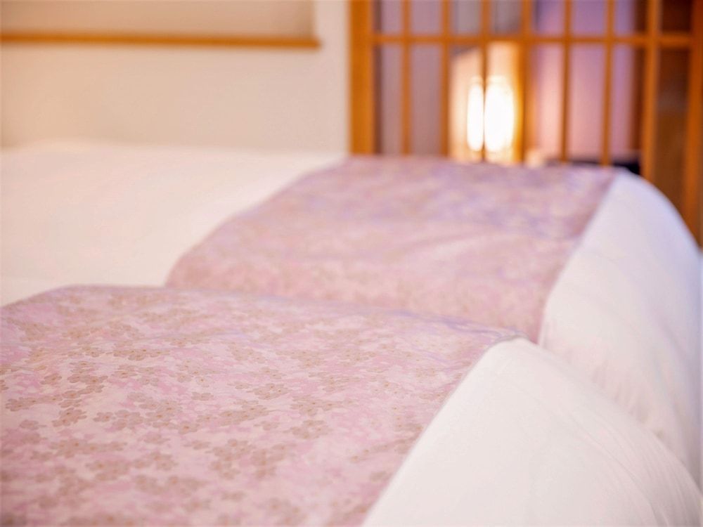 Tanakaya Kyotokarasuma Superior Twin Room (with Japanese Style Room) 12