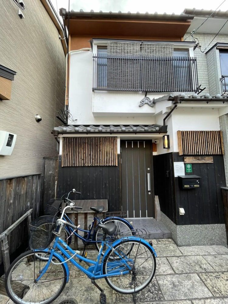 Fushimi Inari House