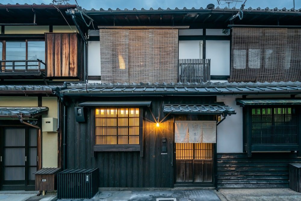 Suigetsu Machiya House exterior_detail 3