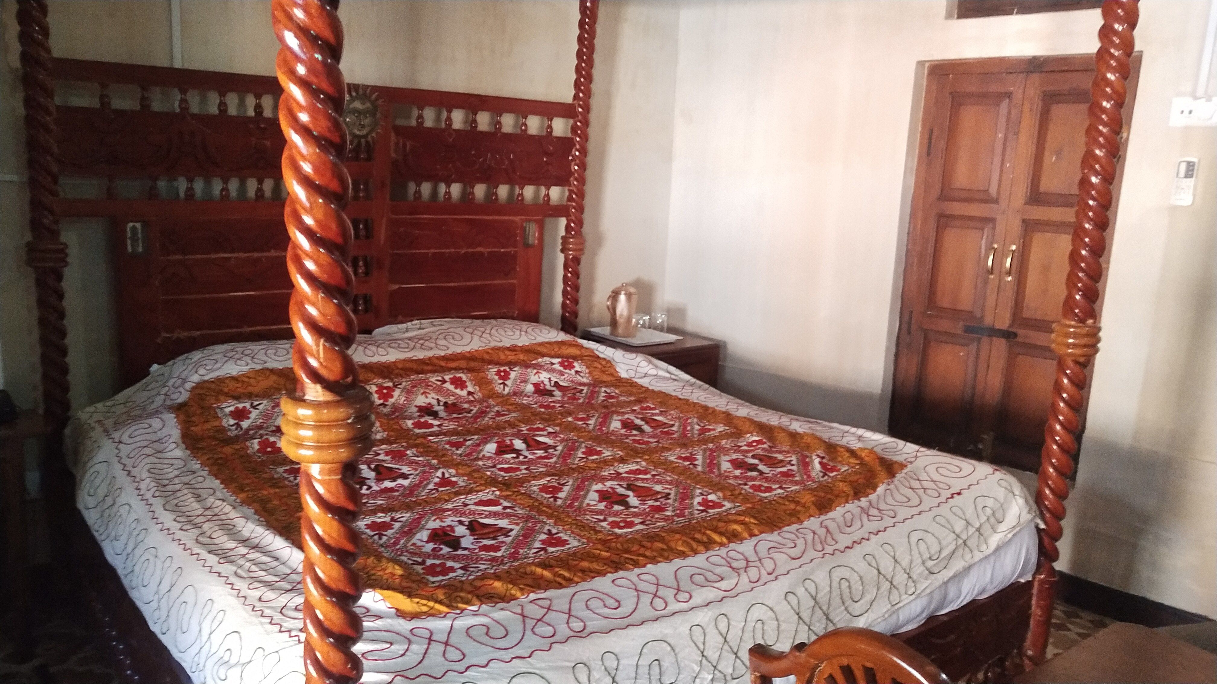 Chateau Garli Standard Double Room 4