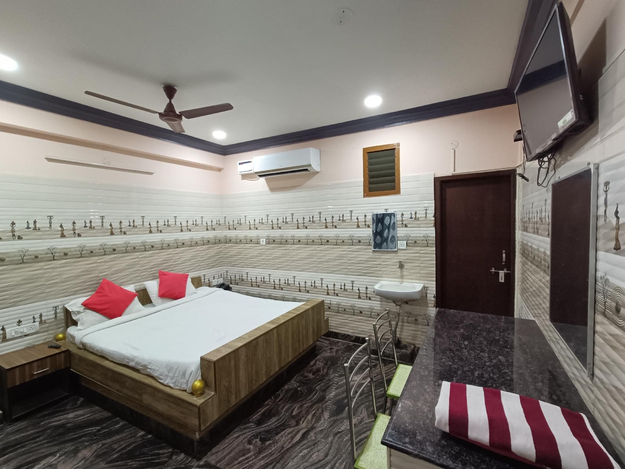 undefined SEA GATE ECR ROOMS 9