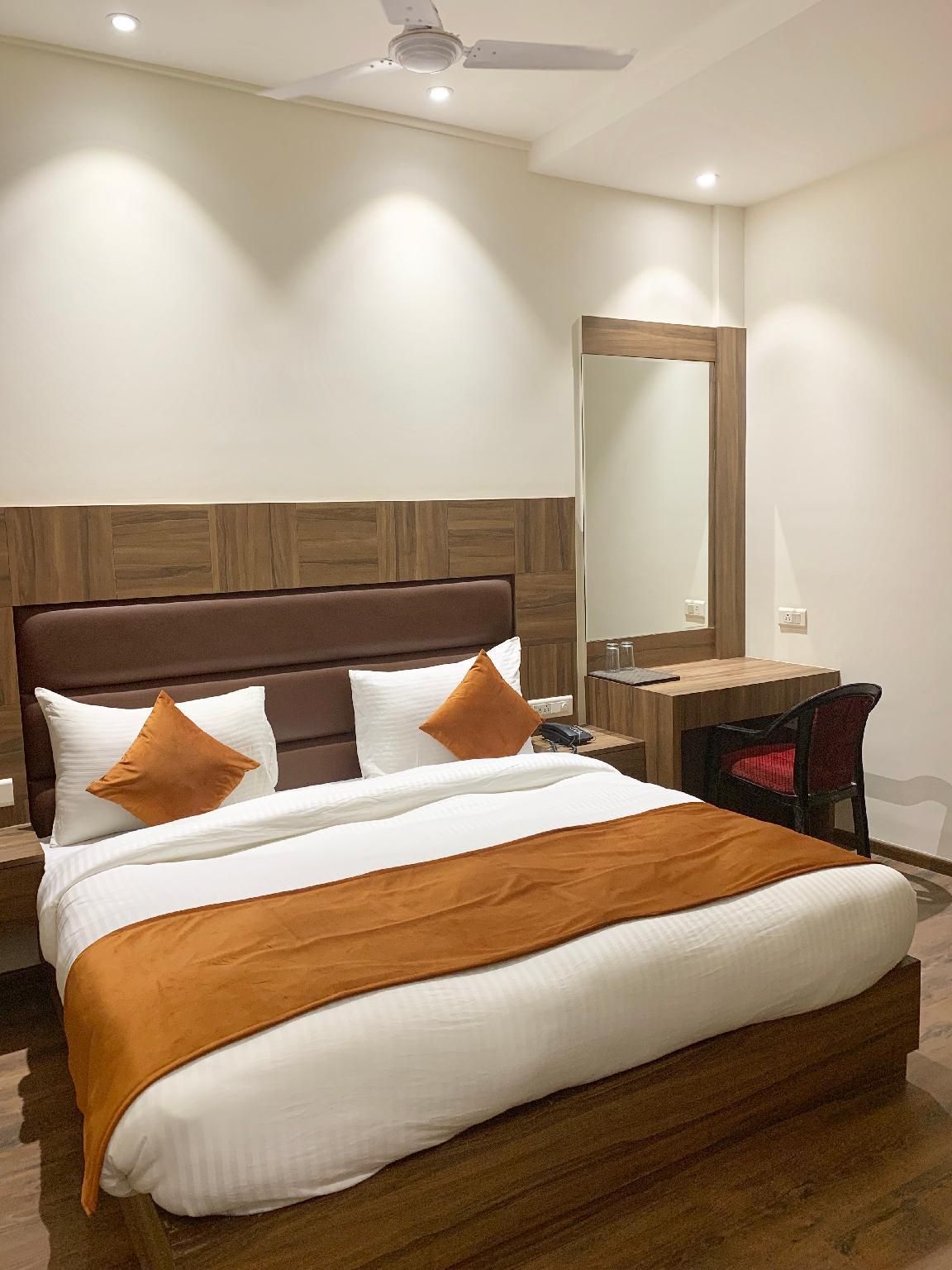 undefined Hotel Amber 7