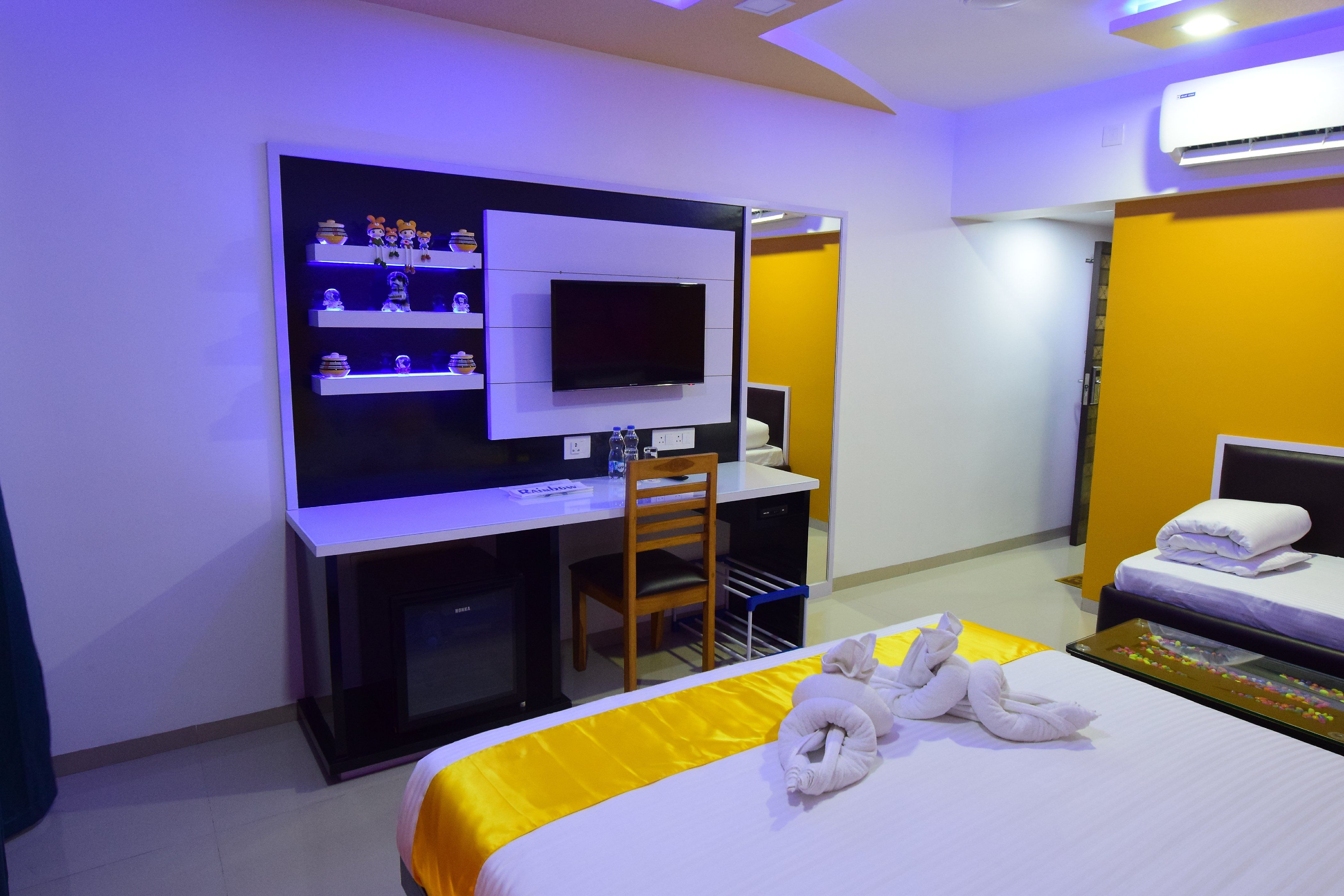 Rainbow Resort & Spa Standard Double Bed 3