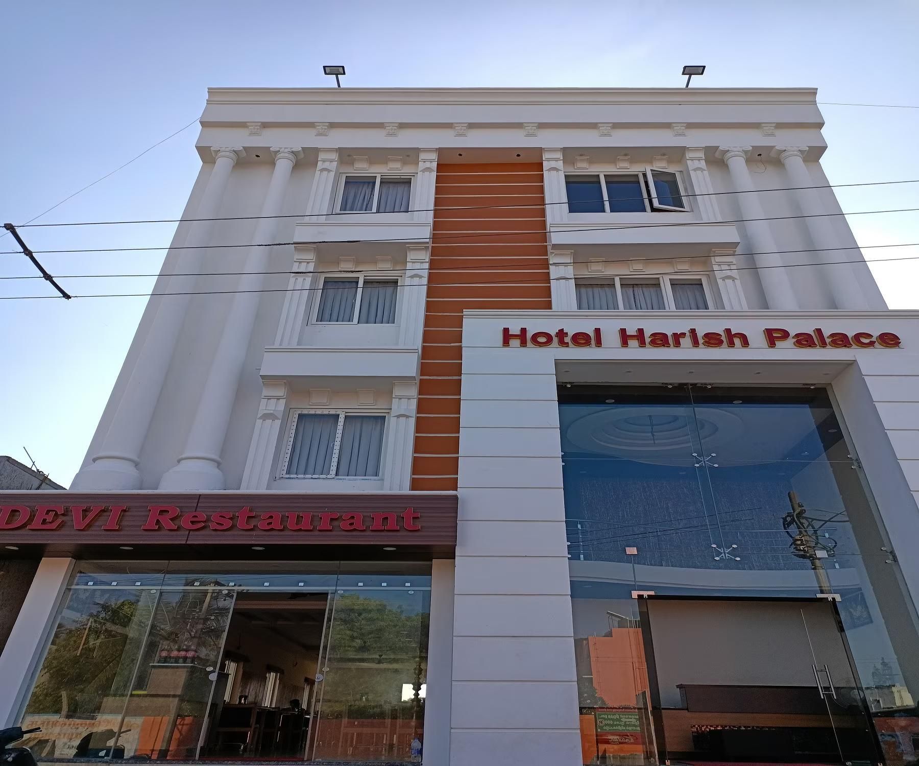 Hotel Harish Palace 