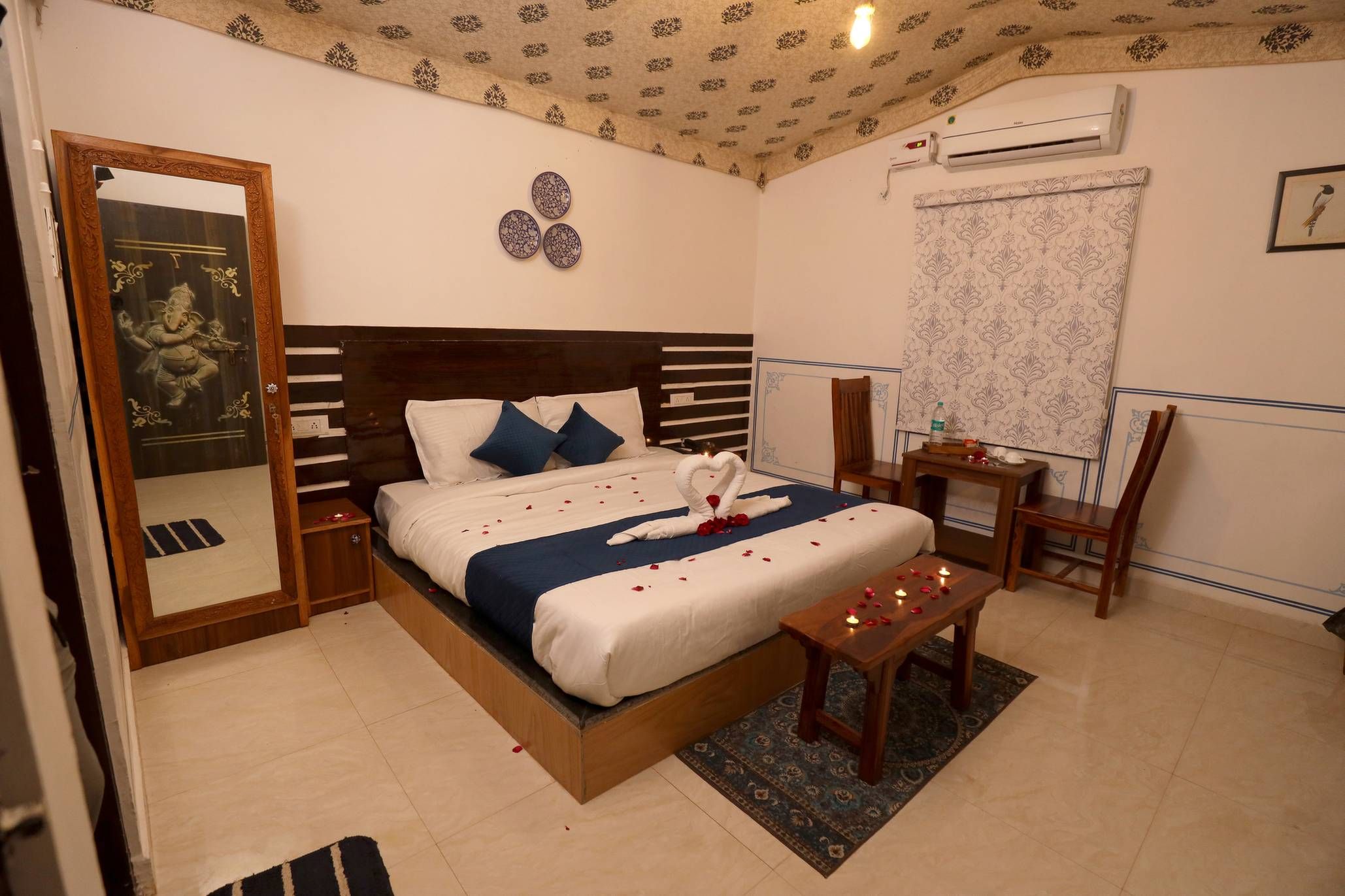 Hem Vilas Royal Bagh Cottage 11