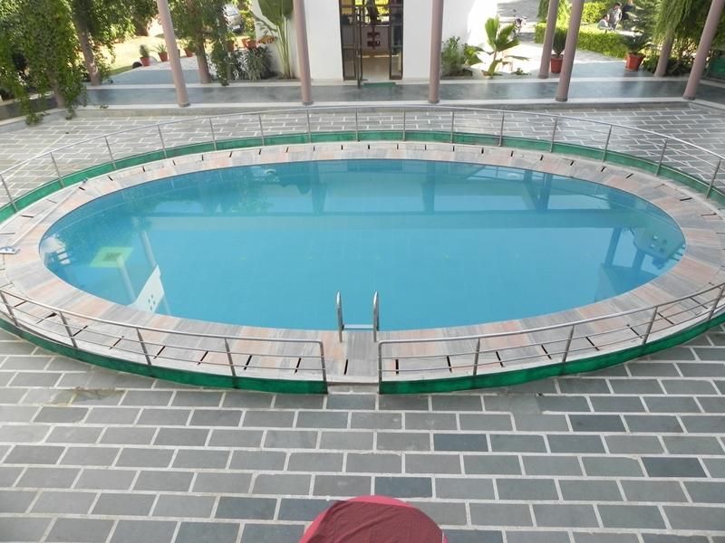 swimming pool