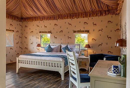 Garden View Stallion Tent With Sit-Out