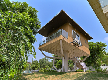 Elegant Waterfront Resort Deluxe Lake View Room