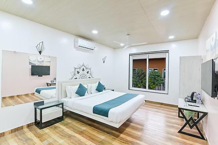 2 Bedroom Indoor Pool Villa