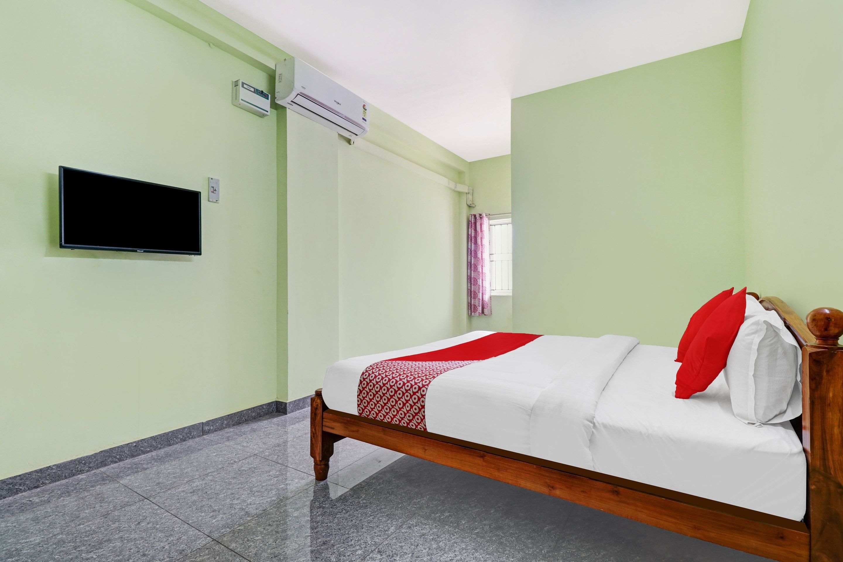 OYO Hotel Gan Residency