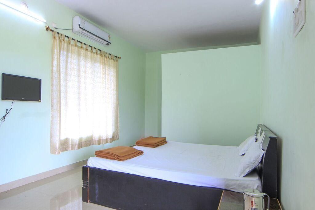 Deluxe - Air Conditioning