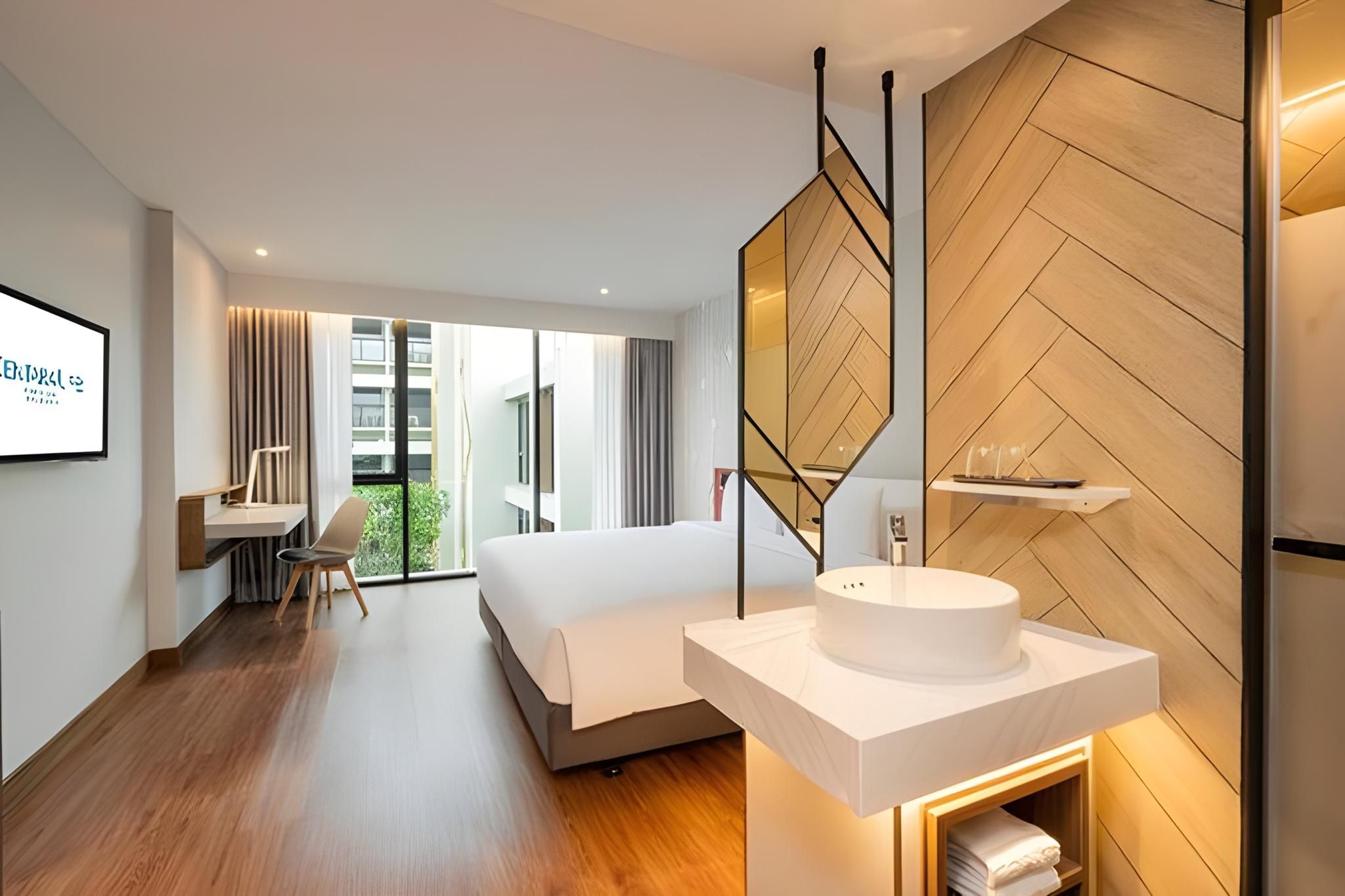 Centara Life Hotel Bangkok Phra Nakhon