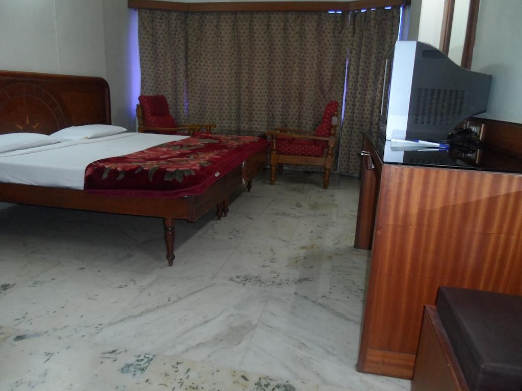 Hotel PLR Grand Executive Room