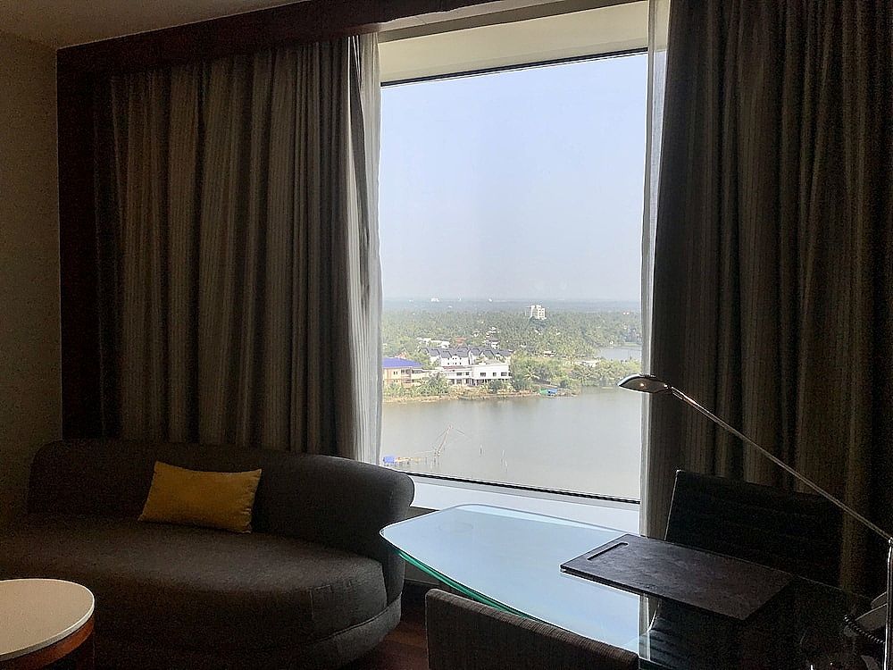 Crowne Plaza Kochi, an IHG Hotel Standard Room, 1 King Bed (Backwater View) 9