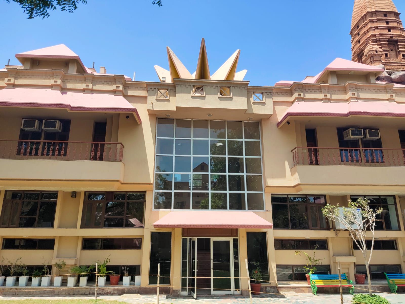 Hotel Ananda Krishna Van