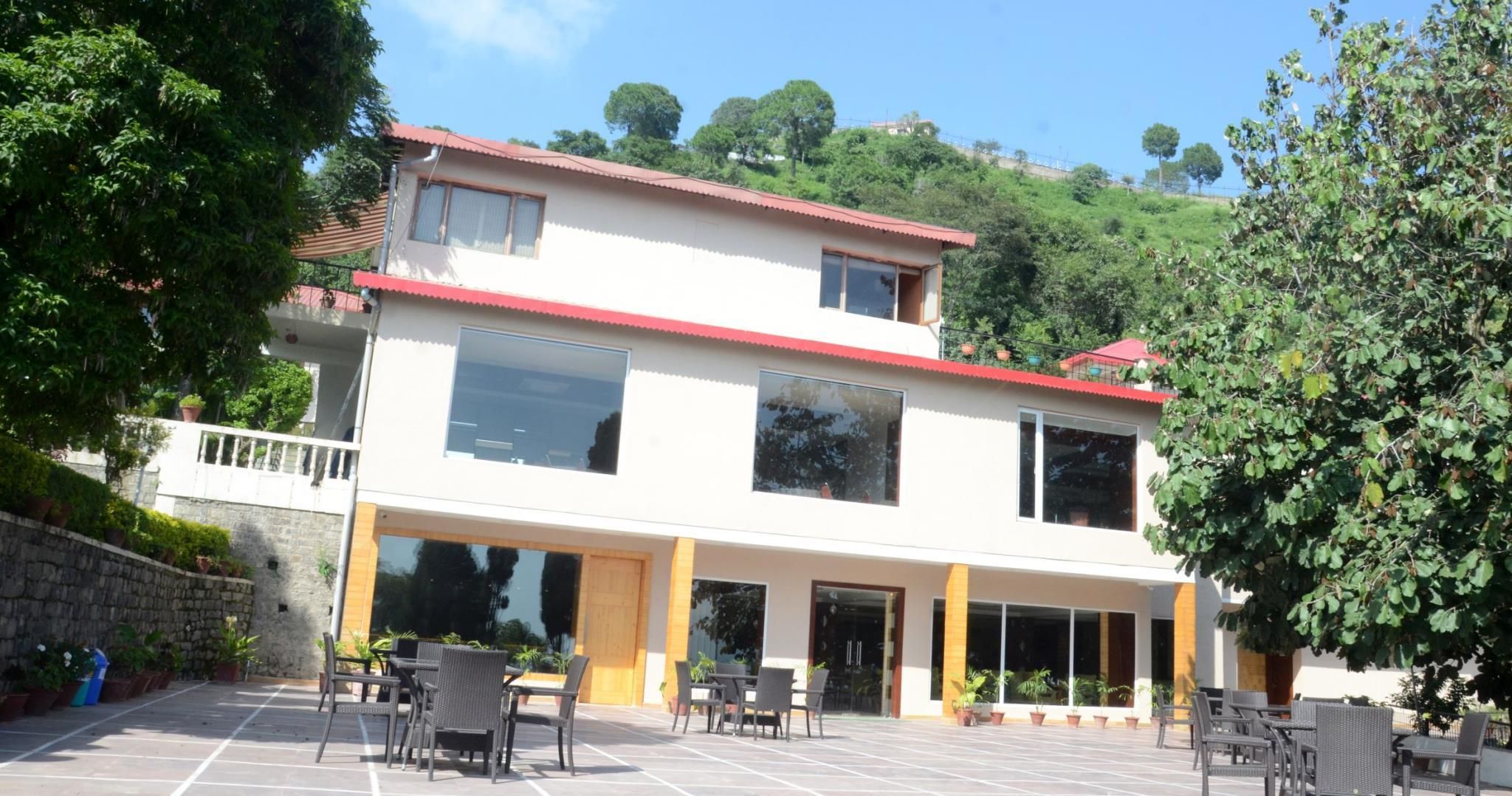 The Fern Surya Resort Kasauli Hills, Dharampur 3