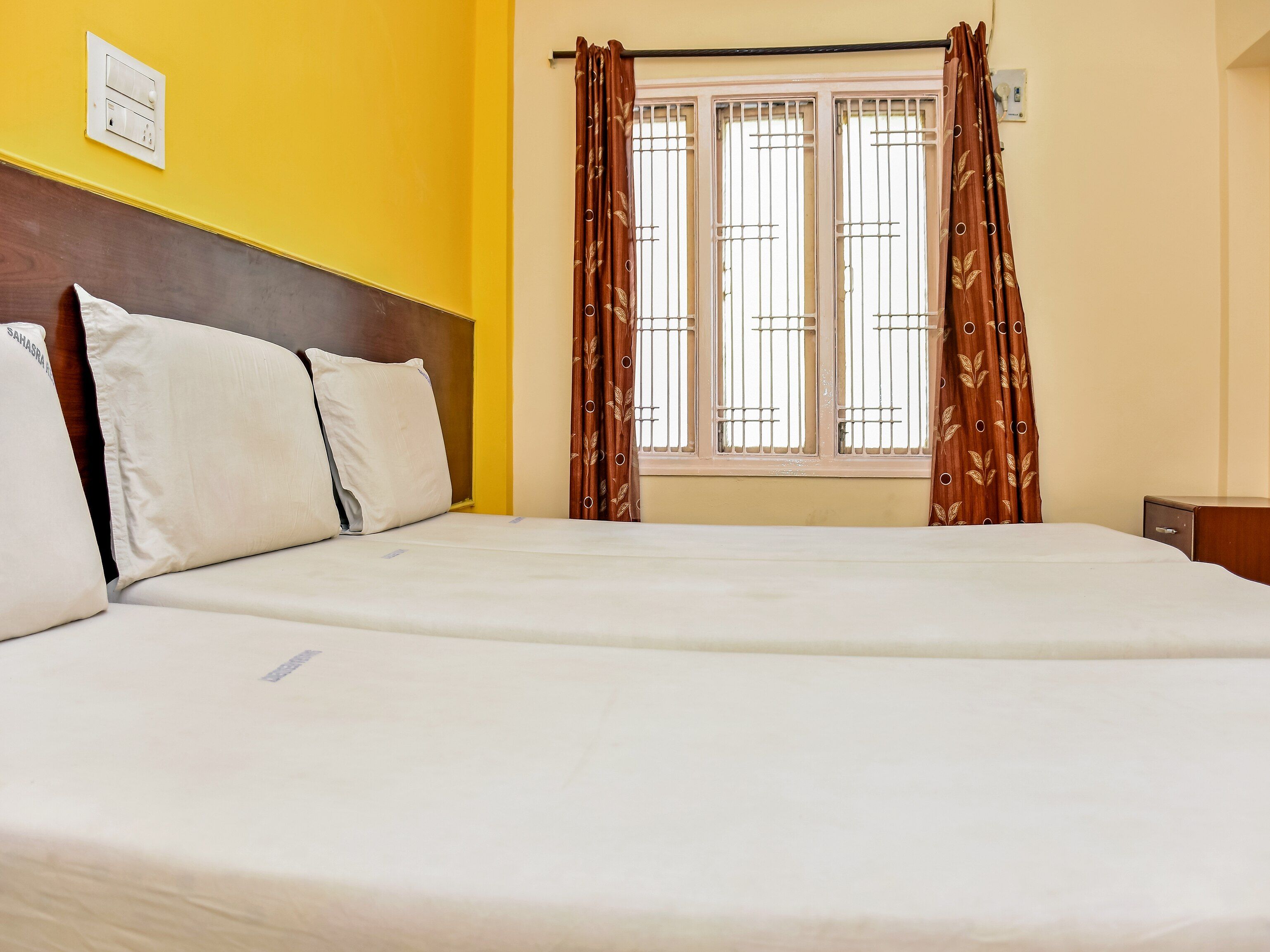 Hotel Sahasra residency Double Bed Non Ac Room 2