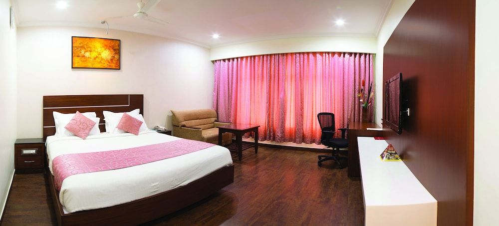 Ramyas Hotel Deluxe Room 4