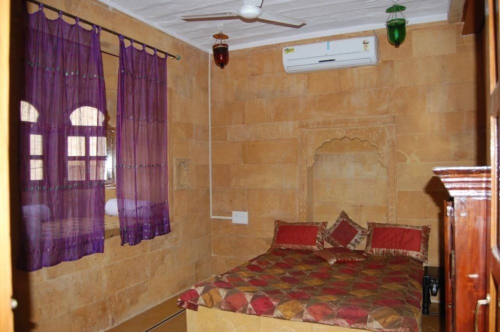 Hotel Pol Haveli Standard Double Room with Fan 9