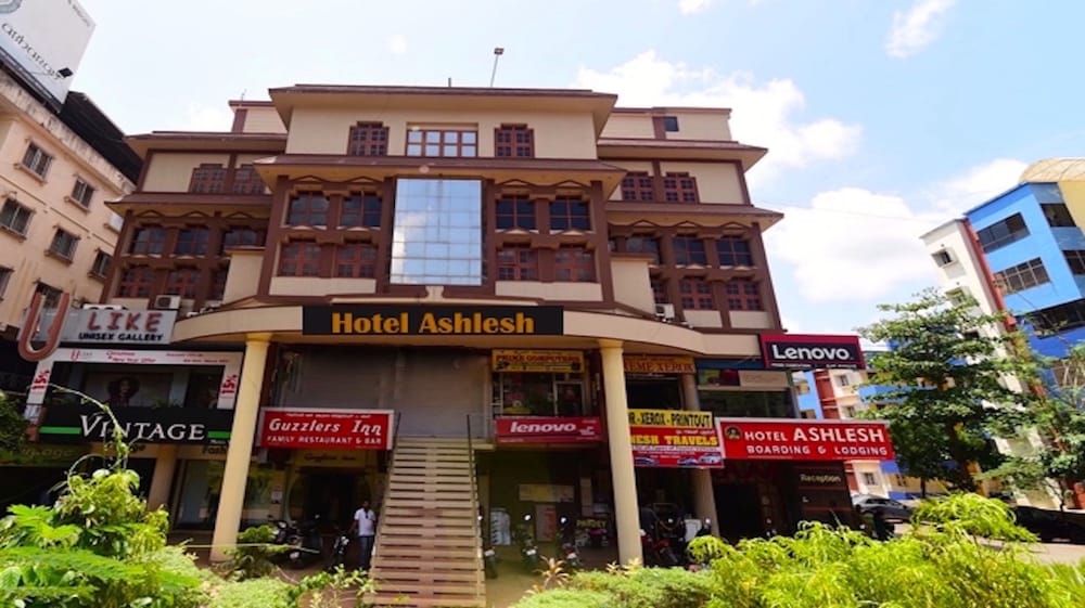 Ashlesh Hotel