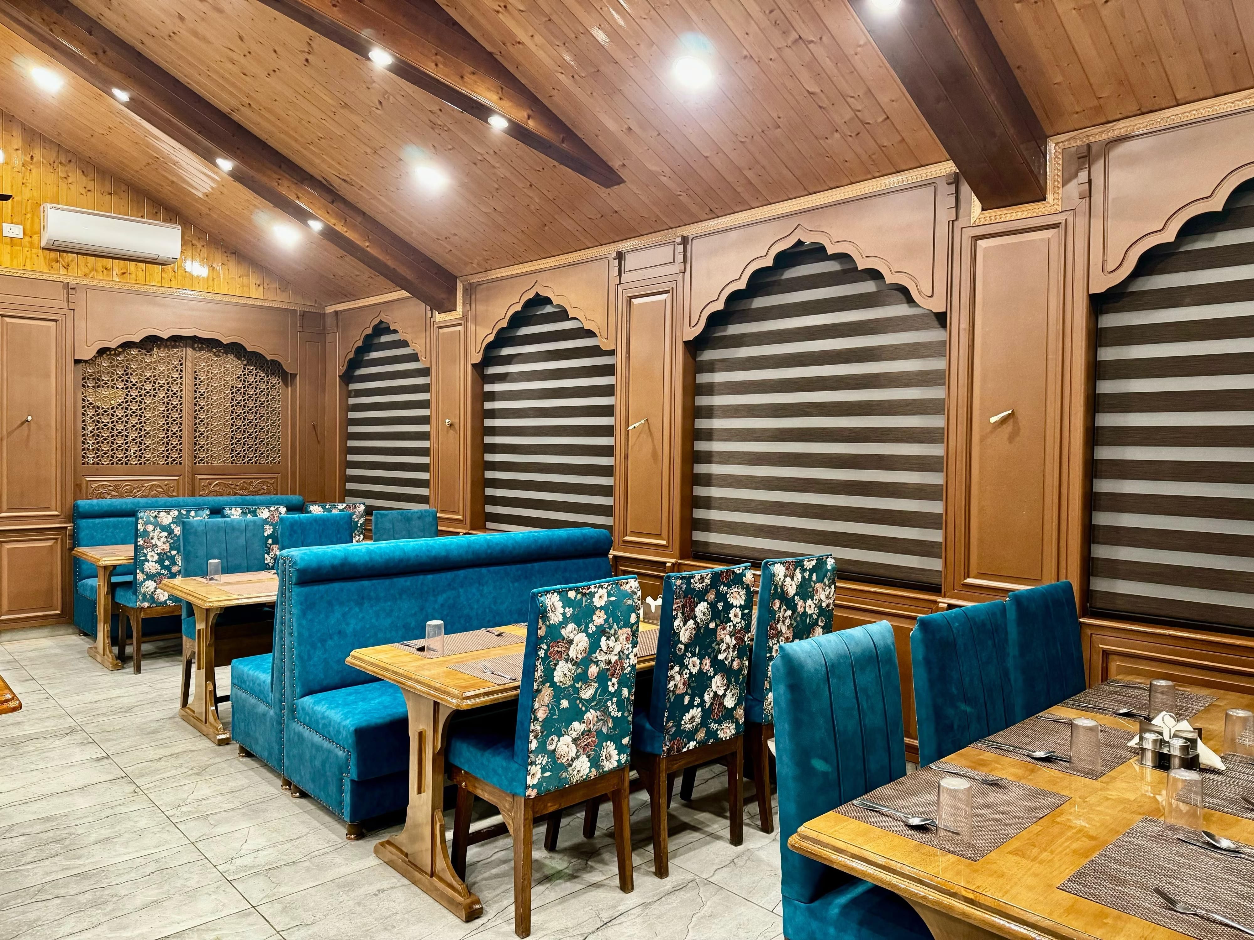 Food & Dining