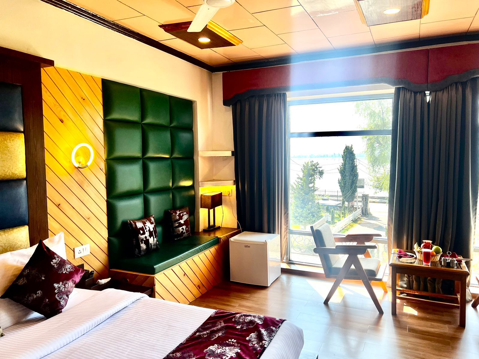 Super Premier Lake view